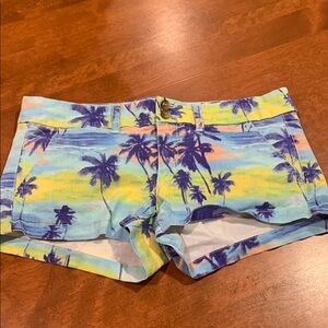 American Eagle Tropical Print Women's Shorts